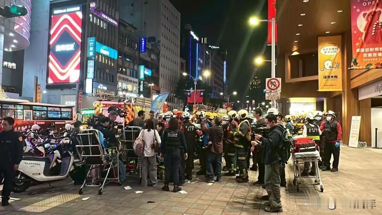 赖清德的一万五千亿台币军购法案可谓是最后一搏，他知道台湾危险在即，最后想再捞一把