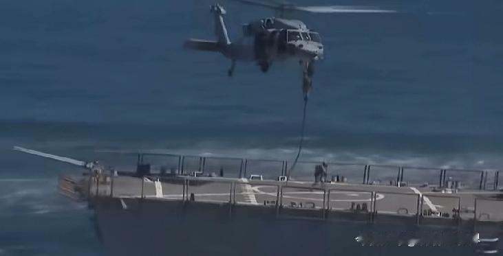 美国海军在诺福克海军基地办250岁生日宴，前总统特朗普带着“东道主”架势赶来撑场