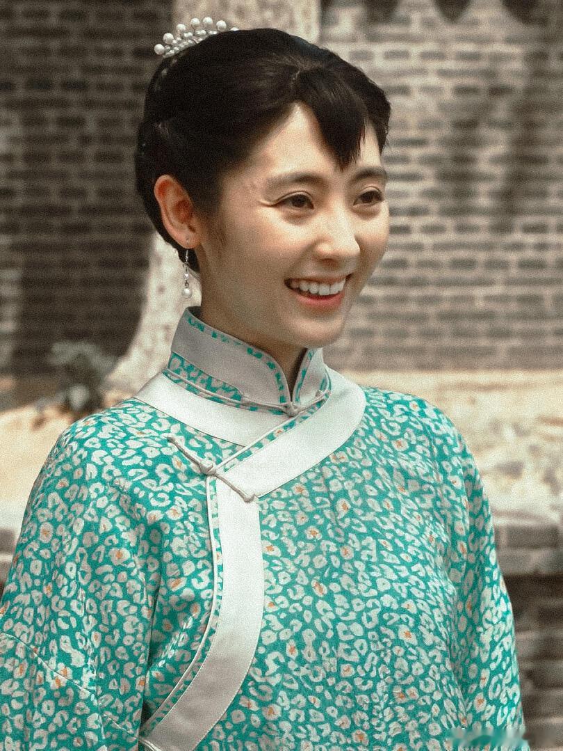 邢菲白玉兰遗珠邢菲宁苏苏没被提名白玉兰入围名单 别的咱不说了，就冲宁苏苏被全网刀