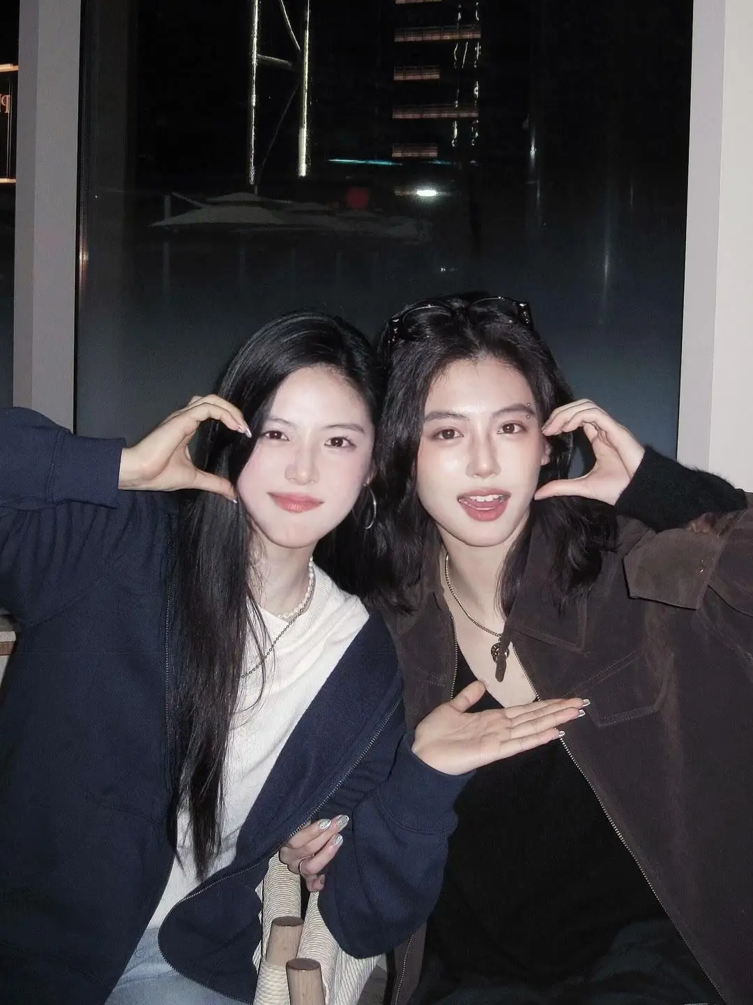 希望所有烦恼都离你远远的 纯欲天花板 少女感 清纯美女 合照