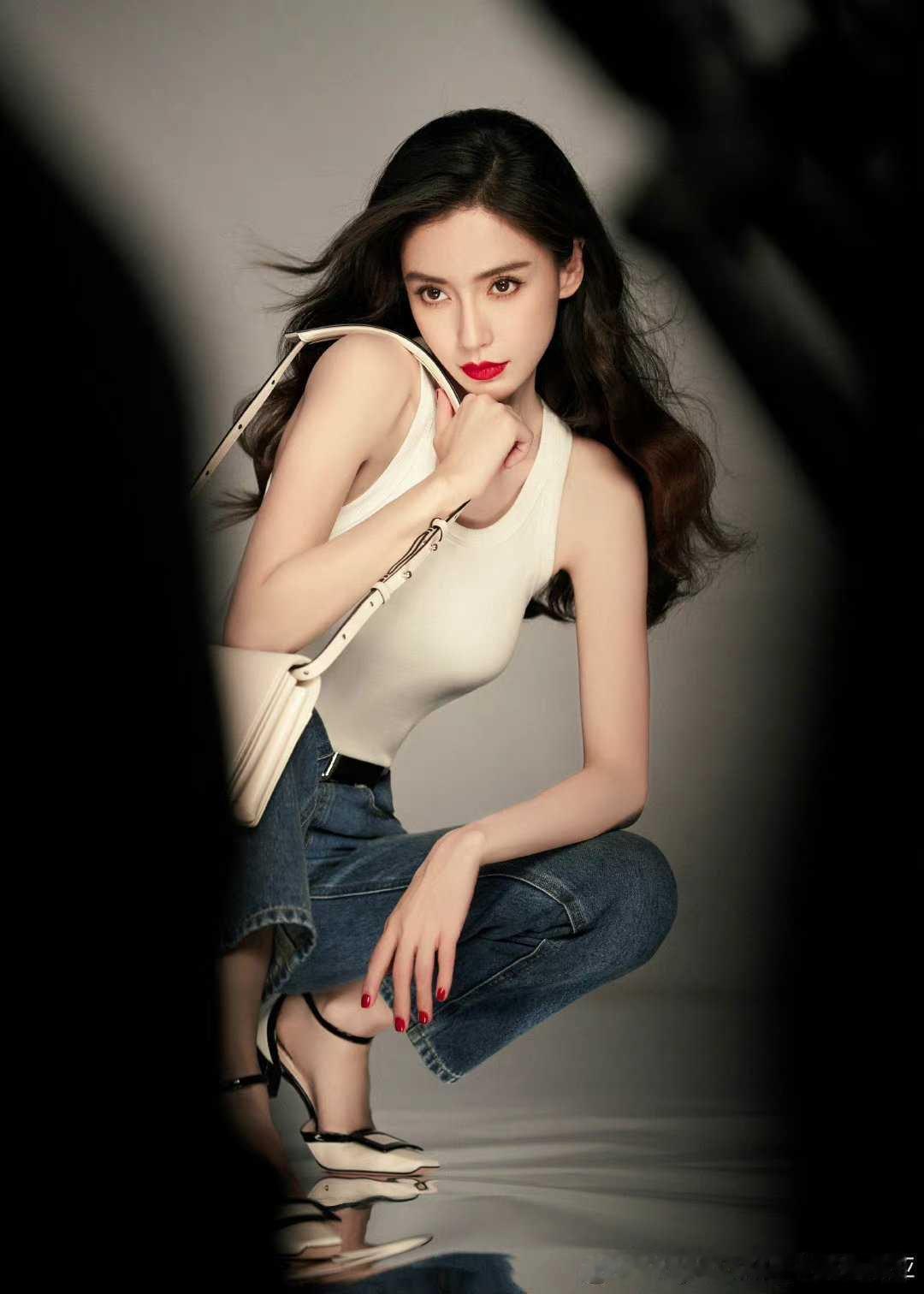 angelababy angelababy  你的温柔与坚定刻进心底，成为我低谷