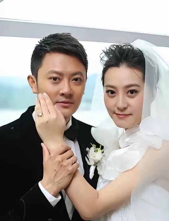 2015年，印小天花了400万元娶的老婆哈琳娜。直到孩子出生后，才发现自己的老婆