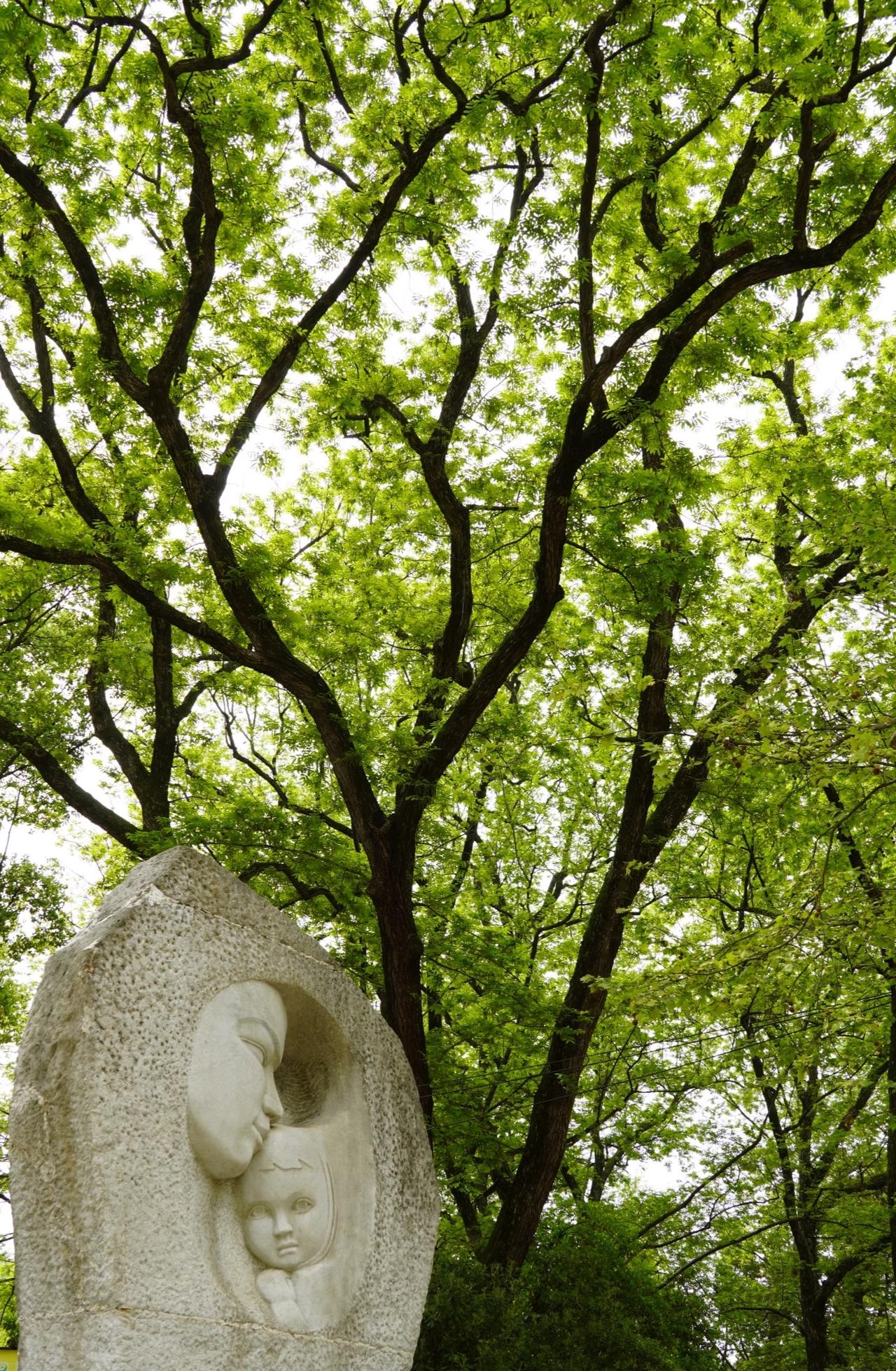 为什么拼多多敢肆无忌惮的坑商家店大欺客，平台的运营达到一定程度时会自我膨胀，收入