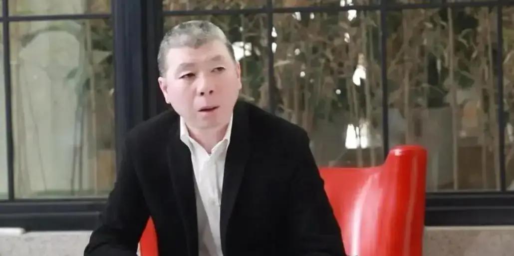 2006年电影《夜宴》用了裸替邵小珊，片子火了，她的名字却没上字幕。这事当时吵得