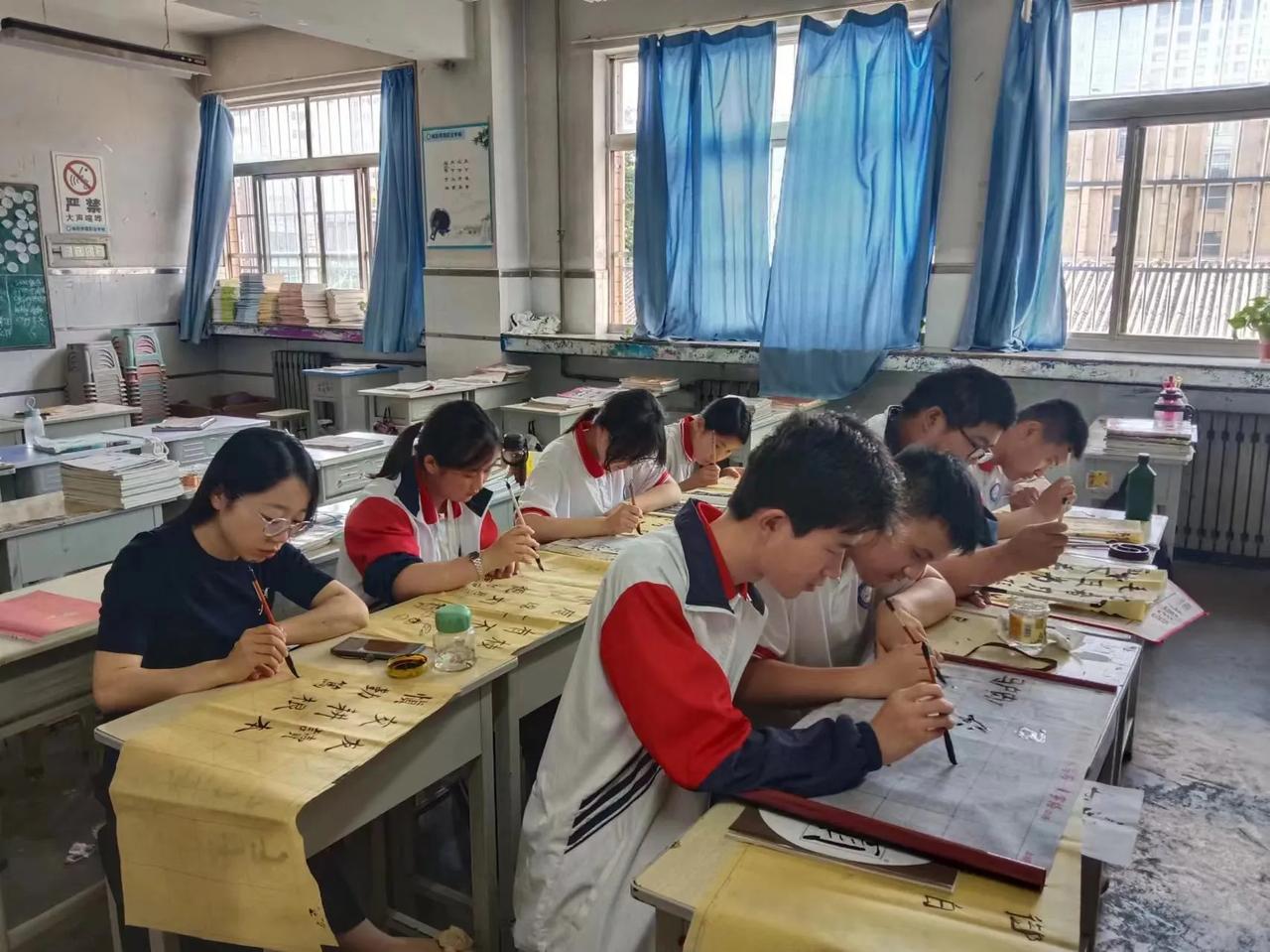 咸阳梦圆职业学校
书法社团