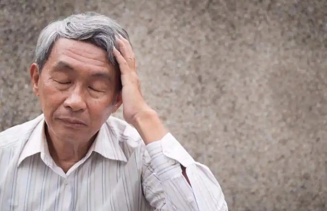 脑梗来临，身体2个月前或有“暗示”？医生：这几个表现可别忽视了

“我怎么突然感