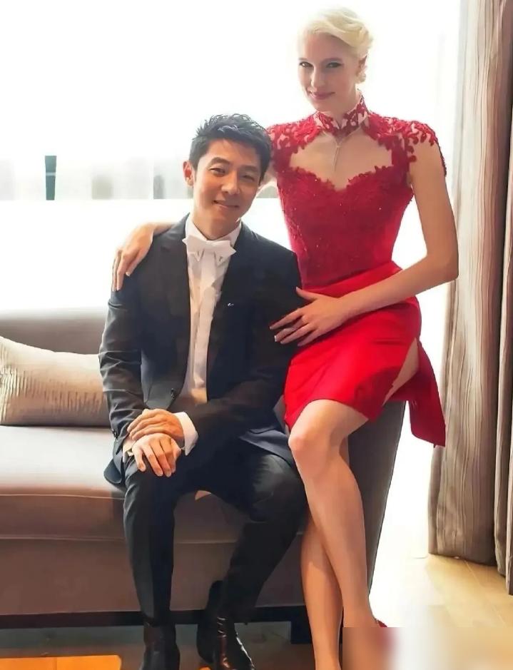 高梓淇和蔡琳离婚，吵架还得开翻译器，这才撕开跨国婚姻那层叫“爱情”的遮羞布。