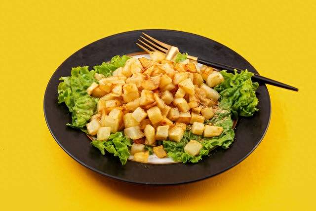 男子拿土豆当主食，半年瘦25斤脂肪肝好转