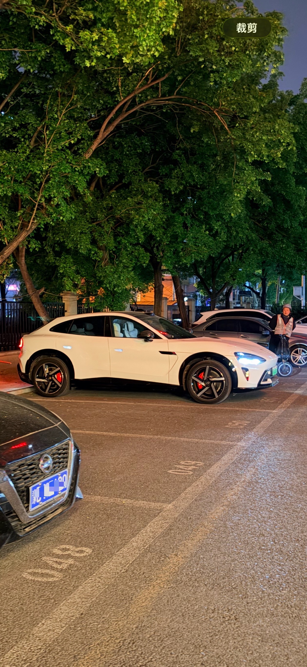 看车猜博主吧，提示一下“单身”。