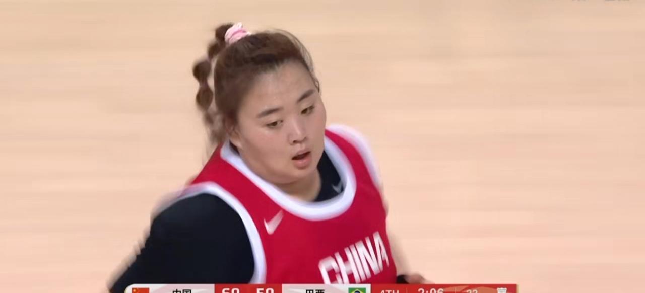 3月6日晚，女篮热身赛，中国女篮72-66再胜巴西女篮。
 首节中国24-23 