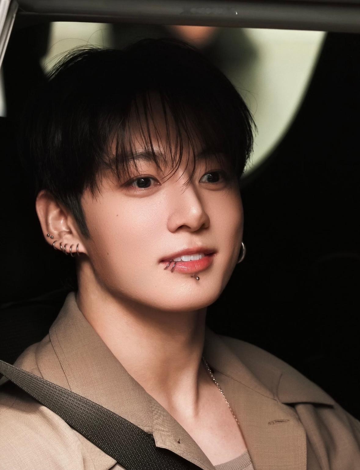 CHANEL Beauty签下田柾国来自韩区时尚媒体的率先报道，BTS成员田柾国