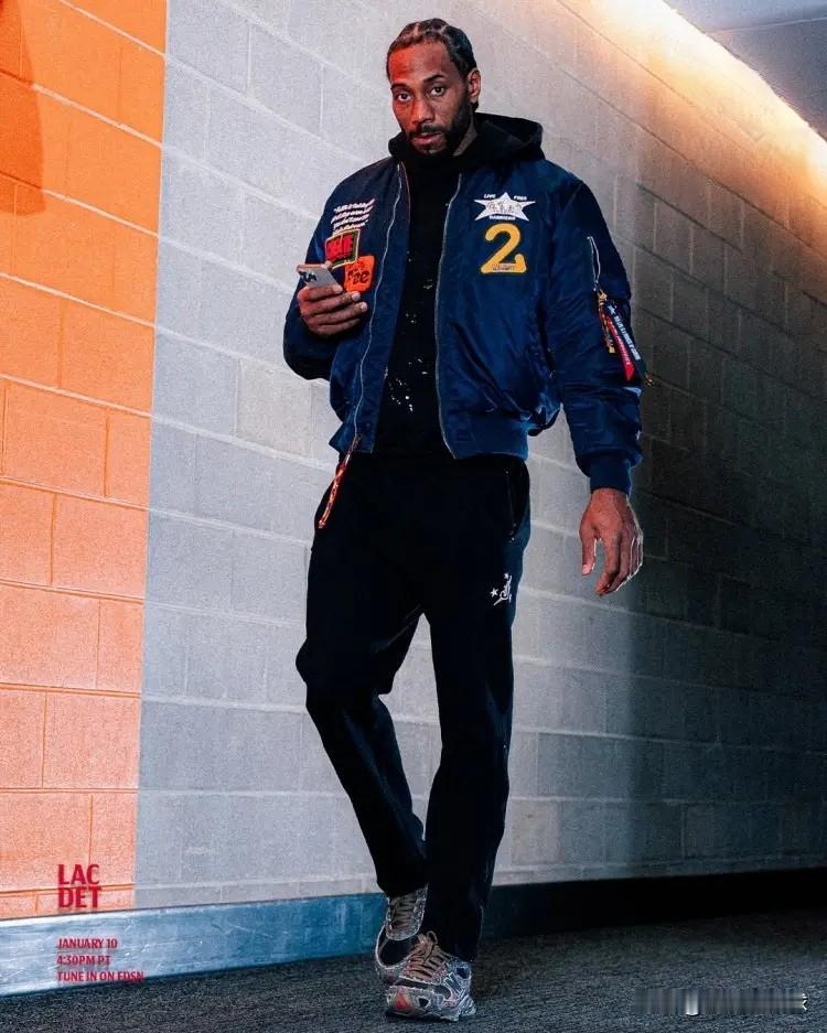 下面是一条关于快船当家球星伦纳德的新消息！今天快船将会坐镇主场迎战魔术，在比赛开