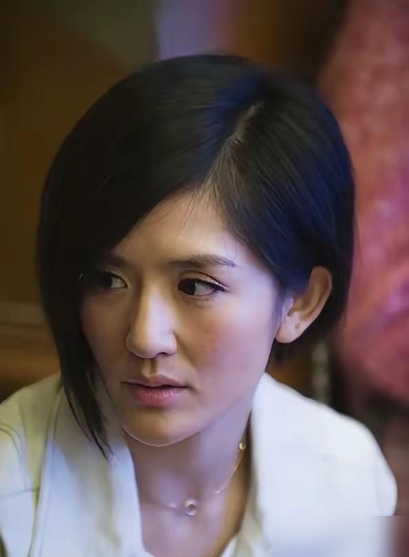 谢娜“赖账3万澳元”，是节目组故意剪出来的。
《妻子2》澳洲录制当天，谢娜因境