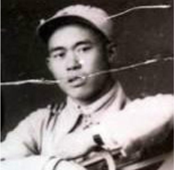 沈仲文，汉族，1920年11月生，原名沈枫生，福建永定县湖山乡里佳村人。 193