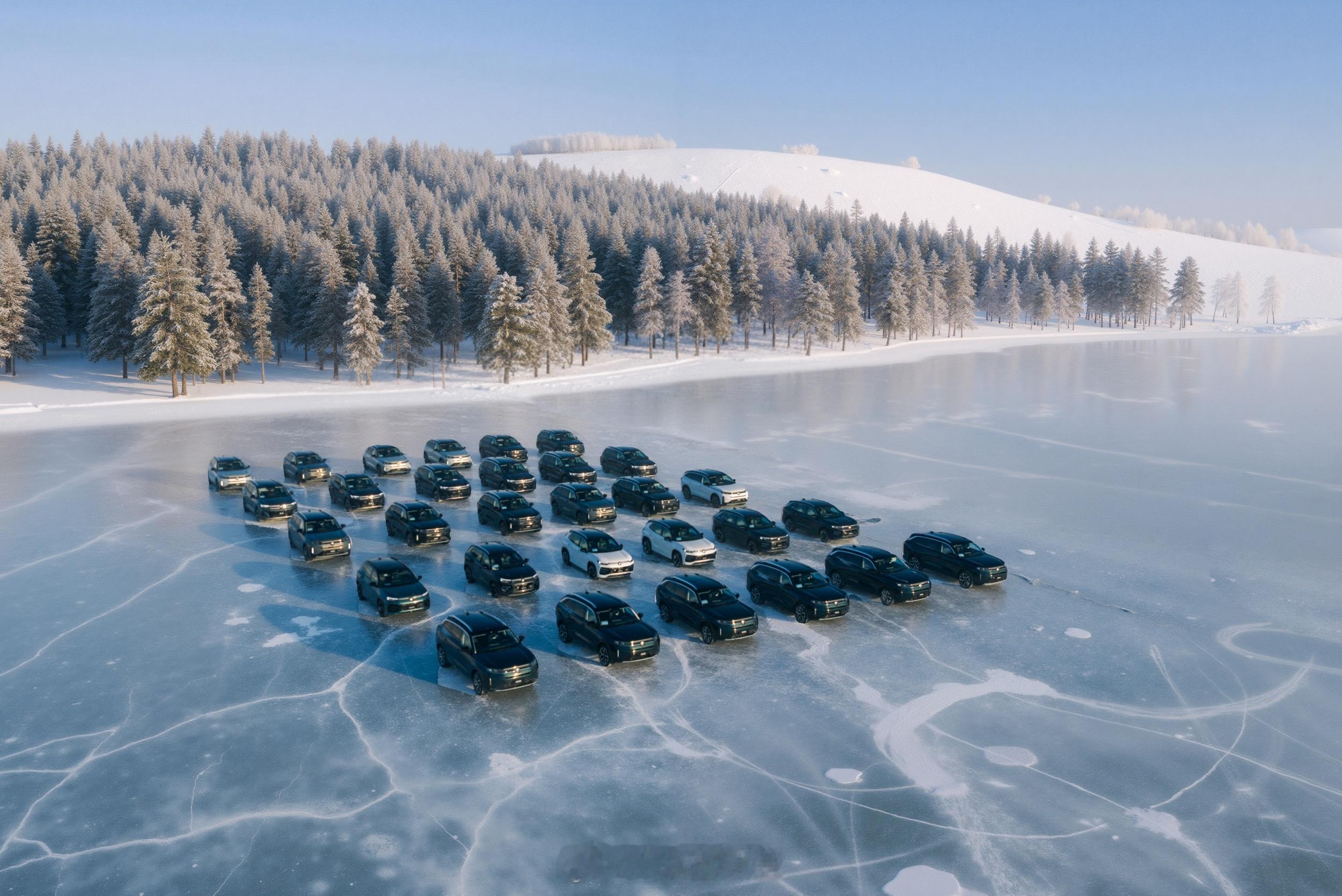 零下40℃啊朋友们，我人都要冻关机了，谁能想到一汽-大众揽巡居然能在冰雪路面丝滑