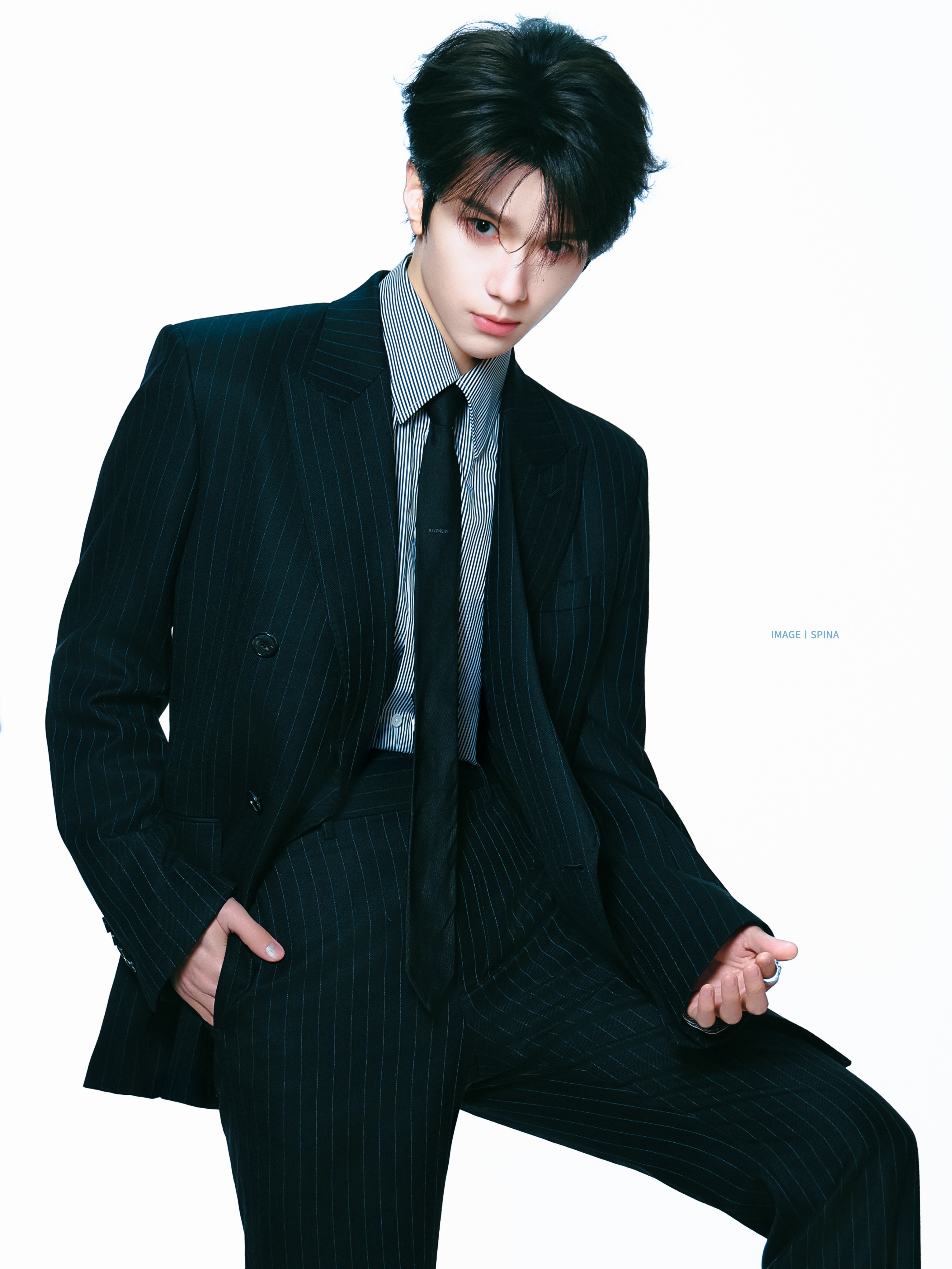 余承恩 yce余承恩天书黎明 yce余承恩顾天 聆听盛夏为冬日谱写的曲，你的光洒