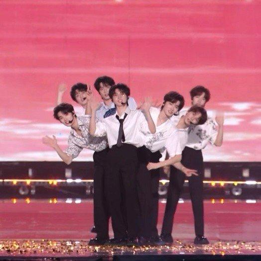 #时代少年团视频版来电彩铃好有梗# 时代少年团这个视频版的来电彩铃真的太有梗了呢