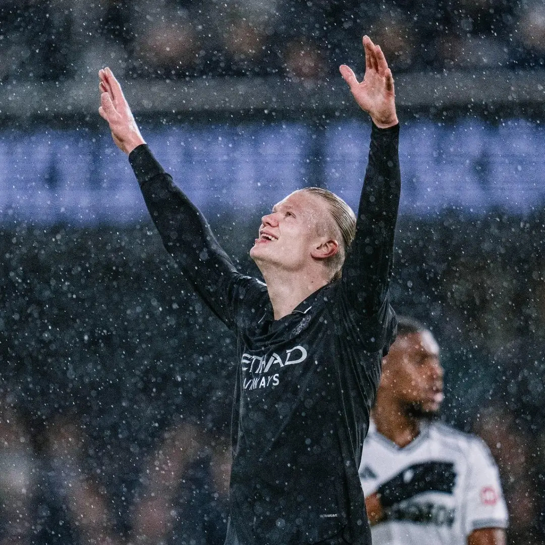 富勒姆4-5曼城上周末主场战胜利兹联，止住连败颓势的曼城，在第十四轮联赛奔赴客场