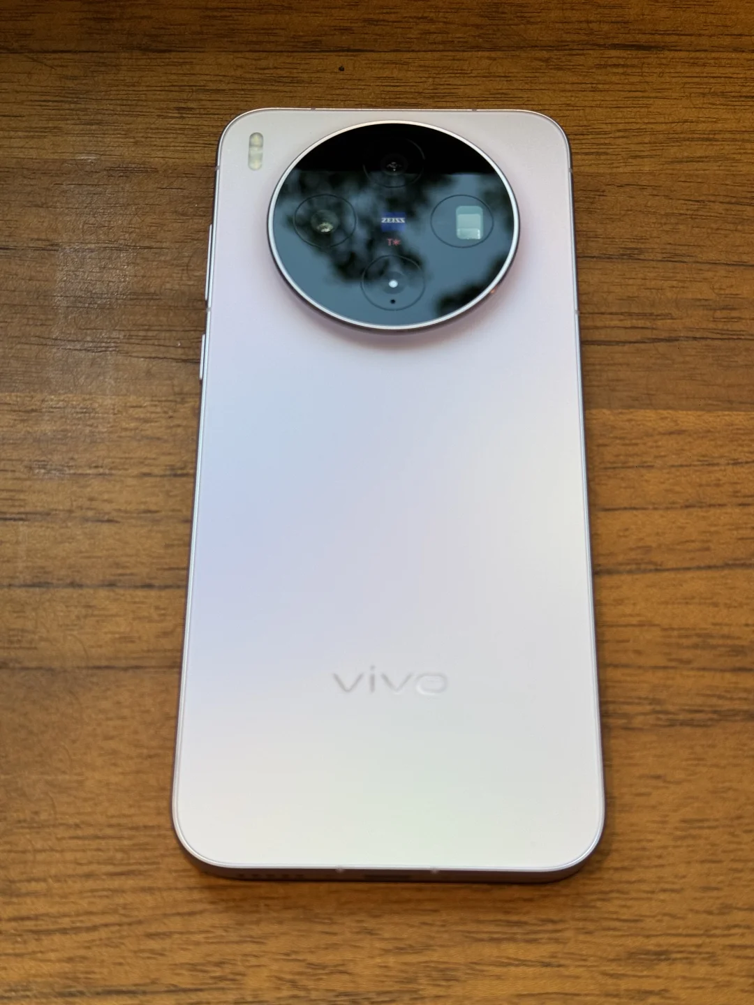 听我说别急着做决定， 关于vivo X300s别被它的外表迷惑，很多人...