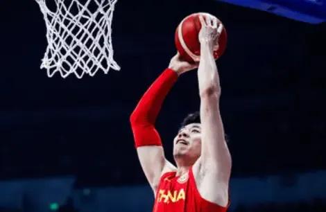 张镇麟再次退出中国男篮国家集训队！

据前方消息了解张镇麟因旧伤复发问题宣布退出