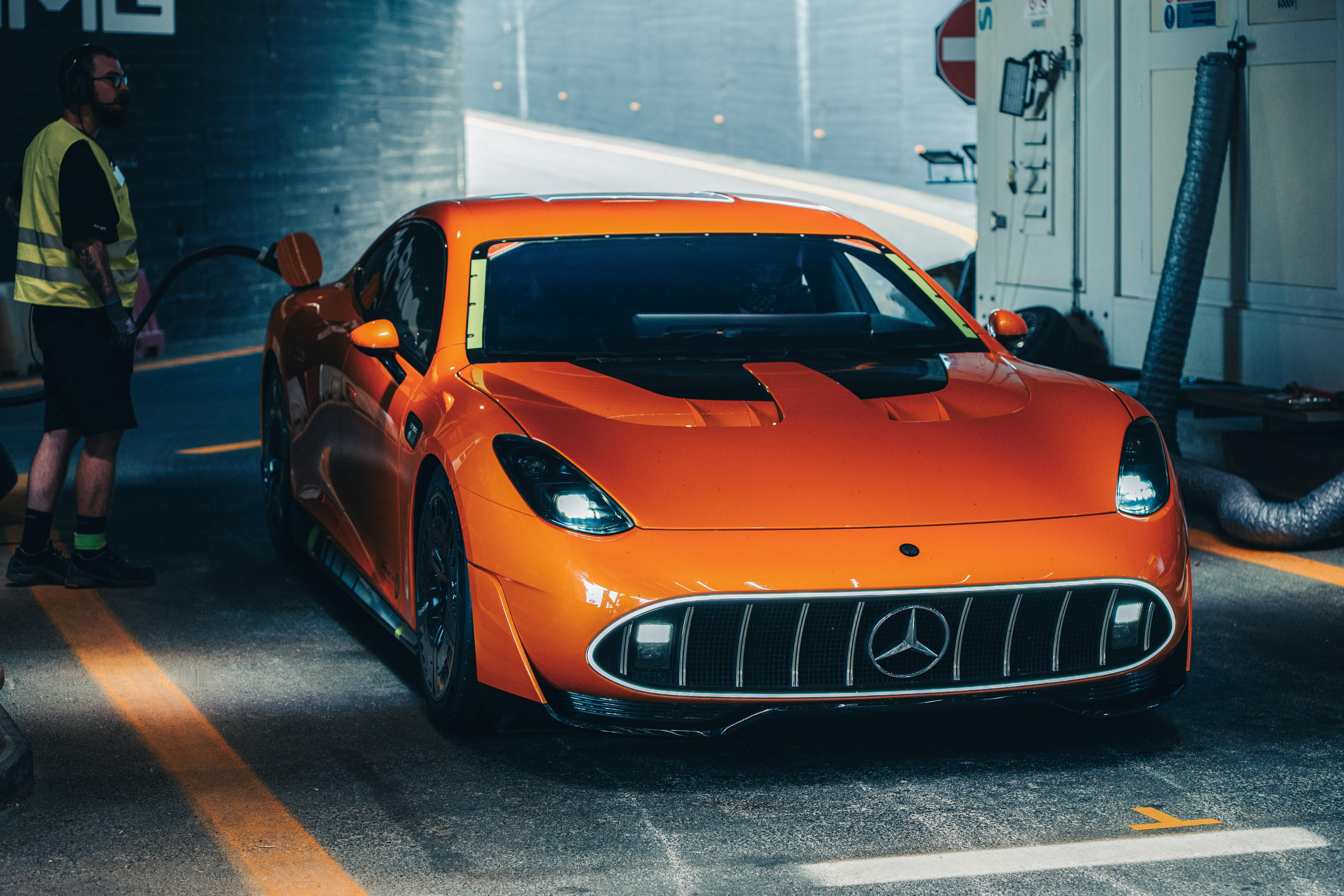 AMG GT XX不到 8 天时间不间断巡航 40000 余公里，相当于绕地球一