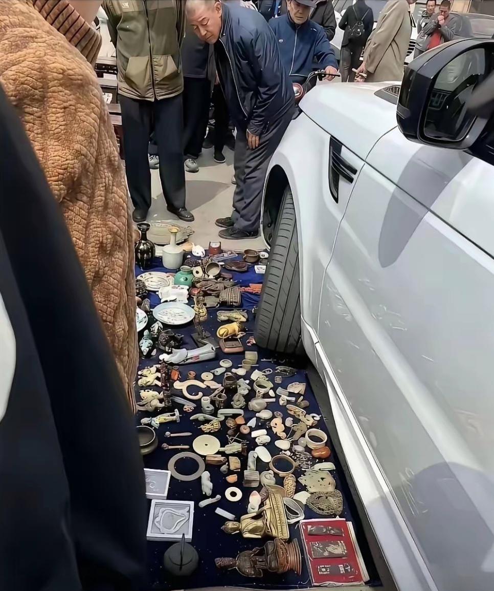 坏了坏了，这不得赔个几千万？
看着都让人心疼！