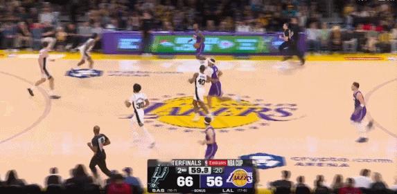 42岁詹姆斯还能这么扣，给我看呆了！！[惊呆][惊呆][惊呆]