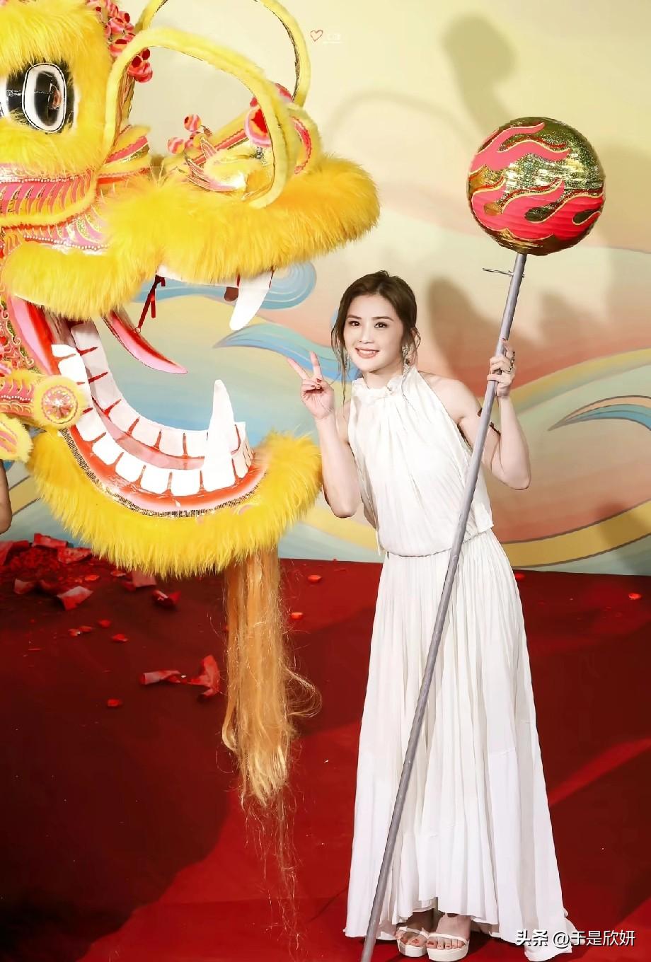 41岁蔡卓妍新春营业！生图状态看呆网友：这哪里是阿Sa，分明是当年的阿gil！