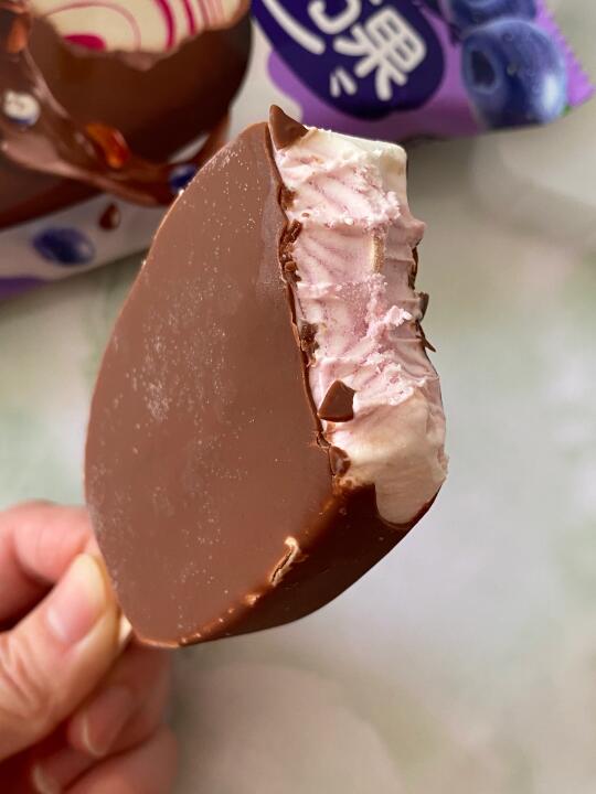 这只冰激凌我先吃了！！！