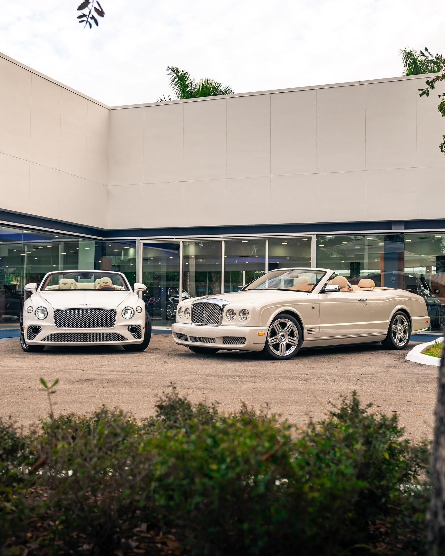 2023 Bentley GTC Azure Edition2010 Bentl