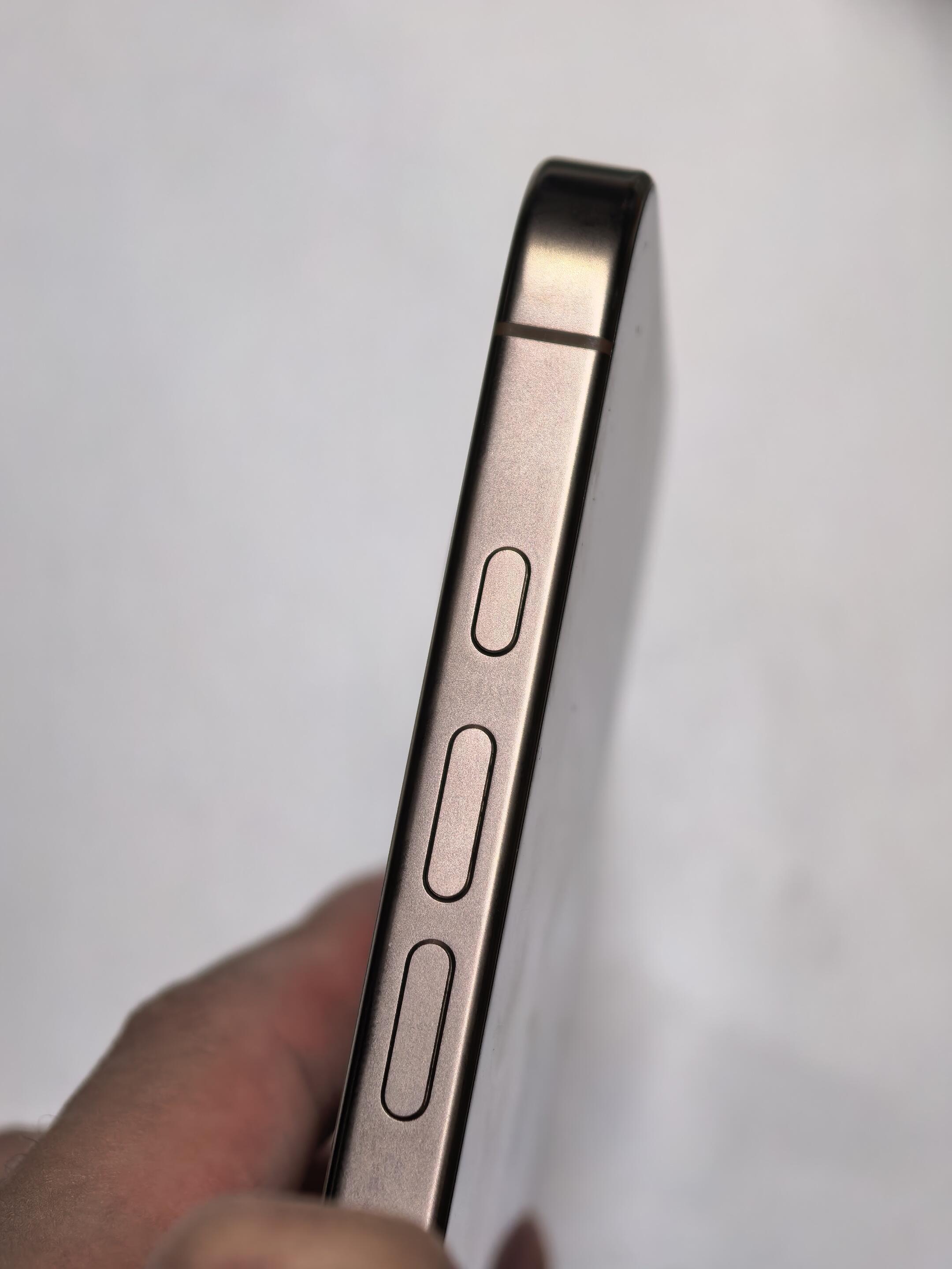 还是更习惯用拨片而不是按钮iPhone把静音拨片改为静音按钮，还可以自定义功能，