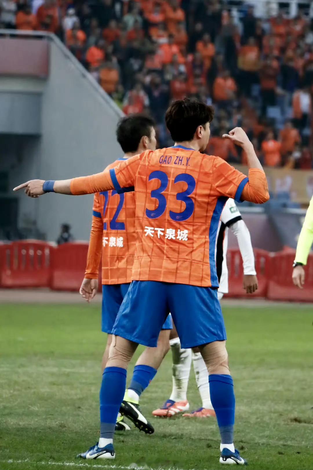 山东泰山3-1上海海港赛后，高准翼接受了《新黄河》的采访。对于韩鹏即将率队参加全