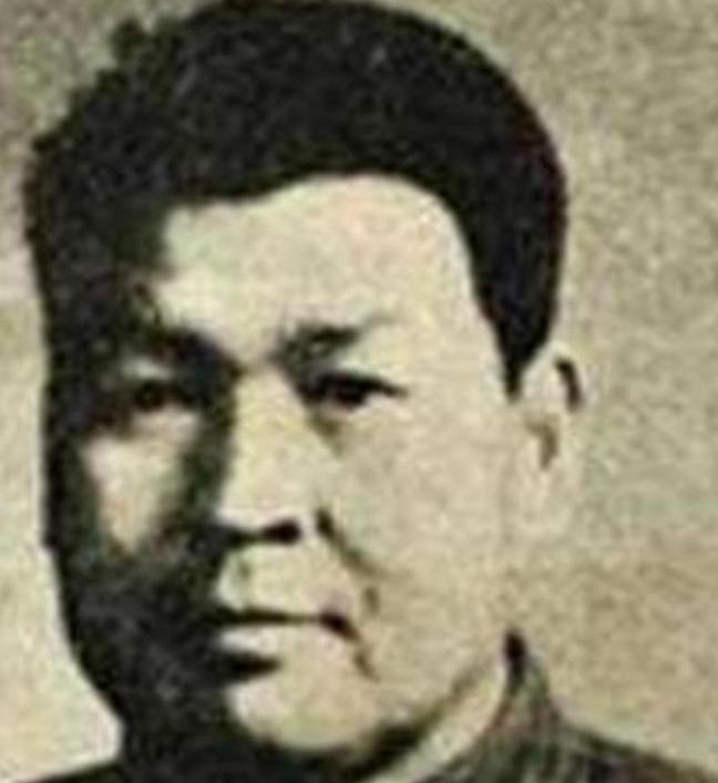 1972年，63军副军长余洪信，因奸污妇女，被连降三级，他气不过，竟在深夜持枪对