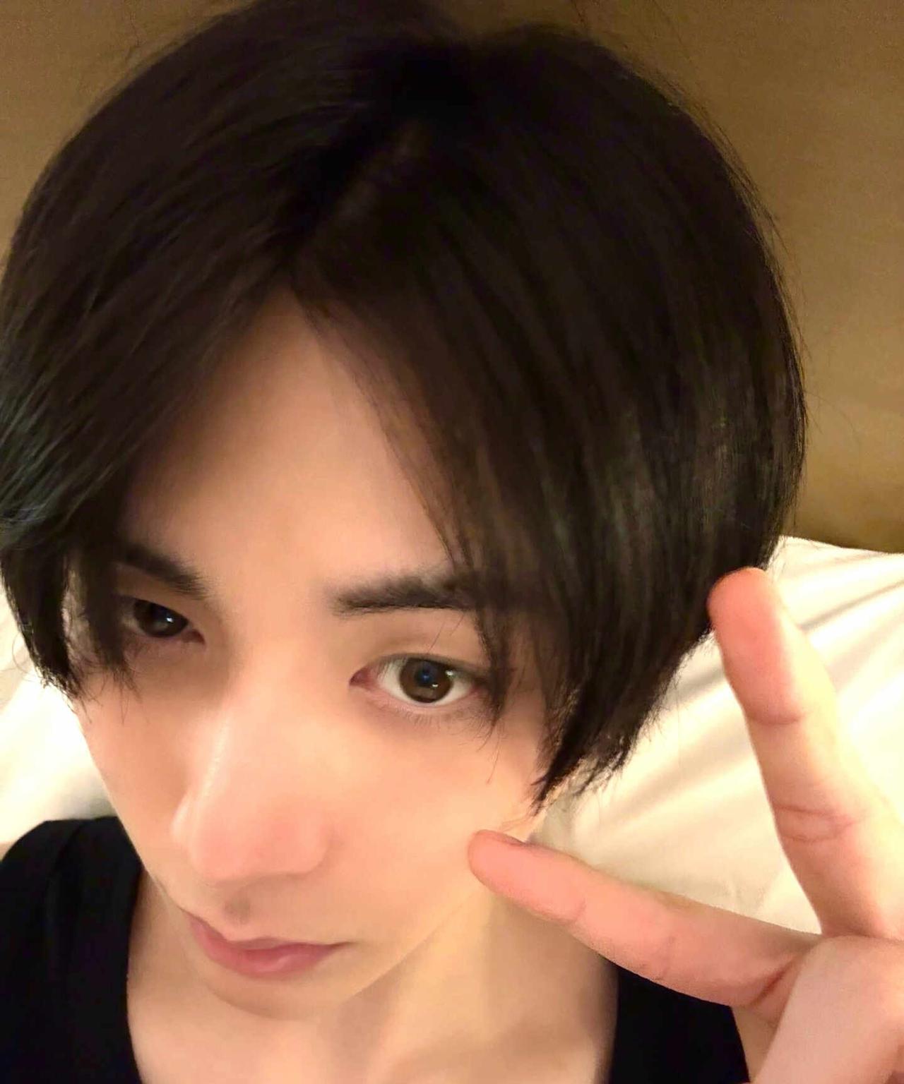 你山哥生日来了！
山猫生日要来了[流泪]我是这次正规入坑的 真的觉得他表管很绝 