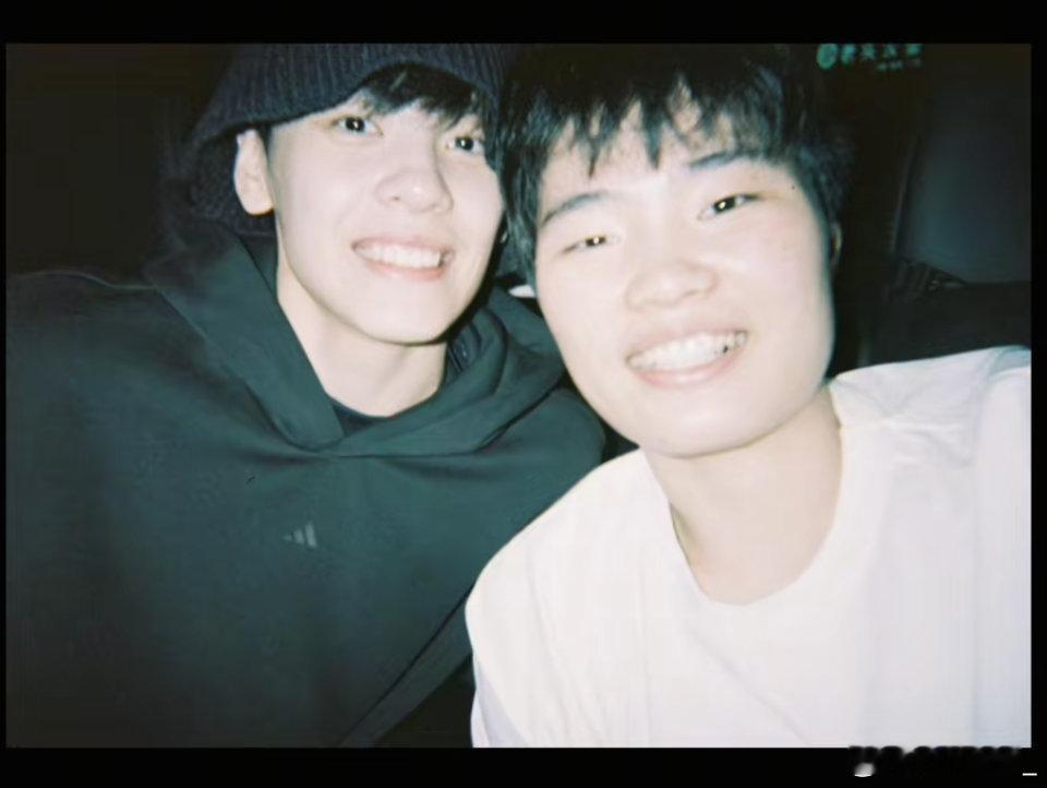 杨舒予杨舒予王佳琦 20260128佳琦姐抖音更新，这儿是有关小羊2p照片还有一