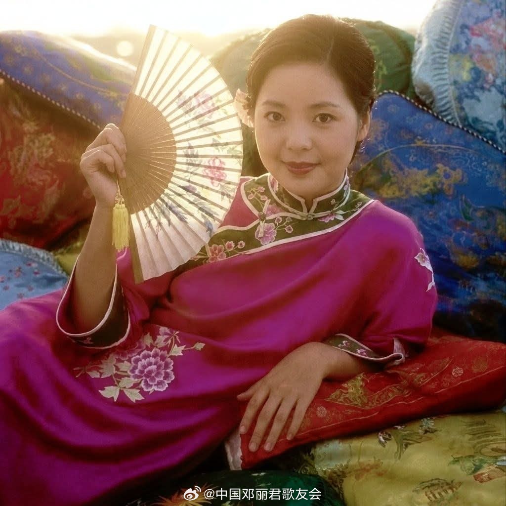 ai图选。（香港歌迷会FB）邓丽君邓丽君