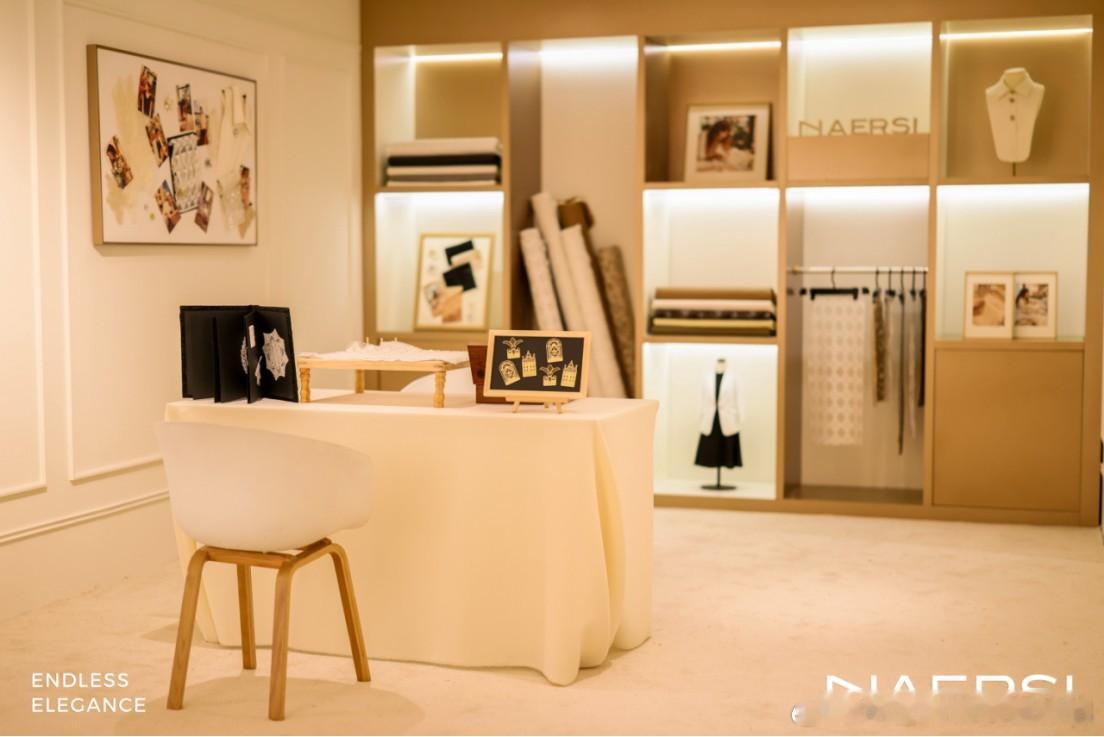 NAERSI官宣升级国际轻奢品牌——一场大秀背后的经营理念跃迁 