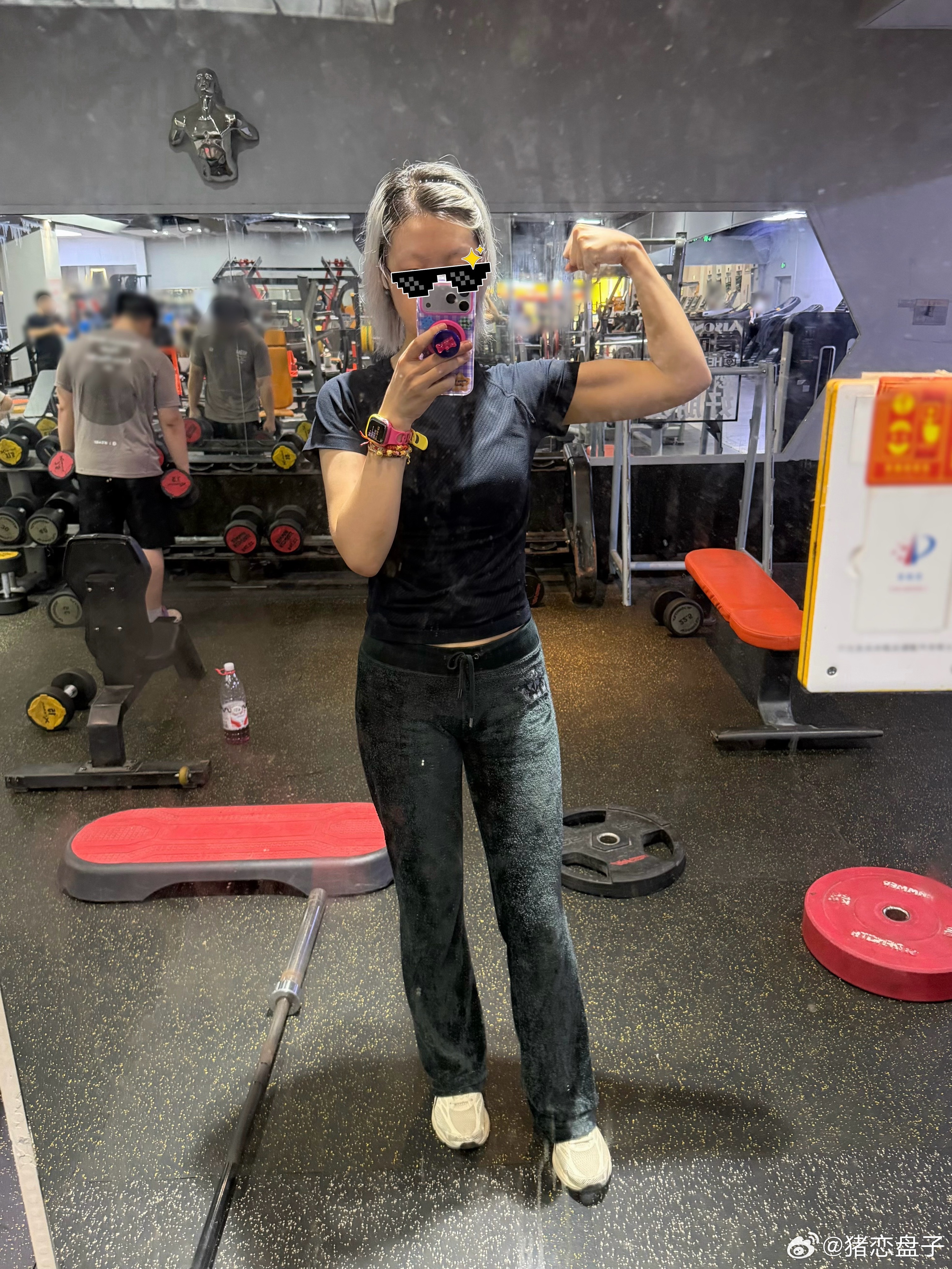 光线保佑肌肉线条训练痕迹全都有 ​​​