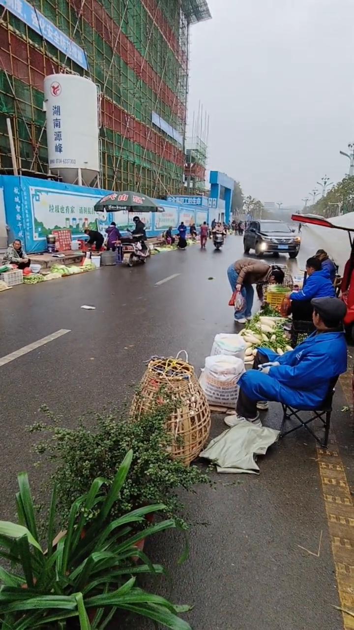 祁阳王府坪。
我再也不忘不掉了，我再给老百姓买小车的。我是大乞丐，两天就没看到他