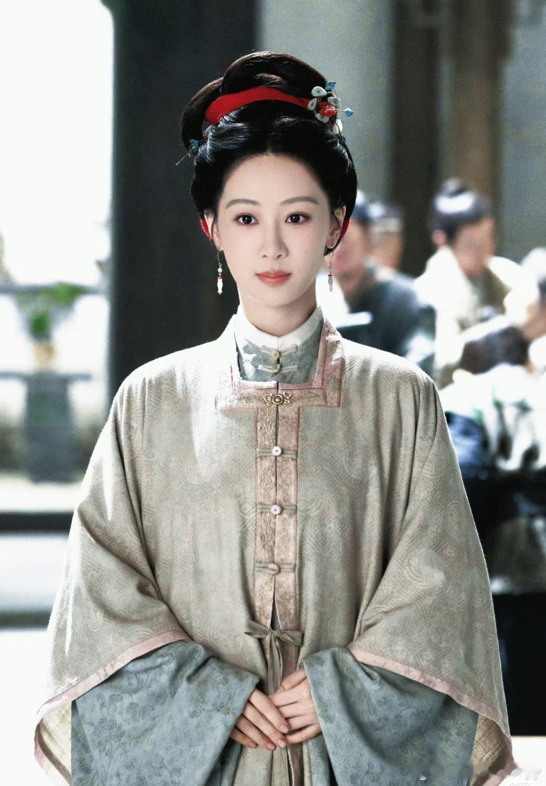 杨紫家业徽墨世家蒙难，百年基业摇摇欲坠，传男不传女的祖训压在肩头，内有宗族猜忌刁