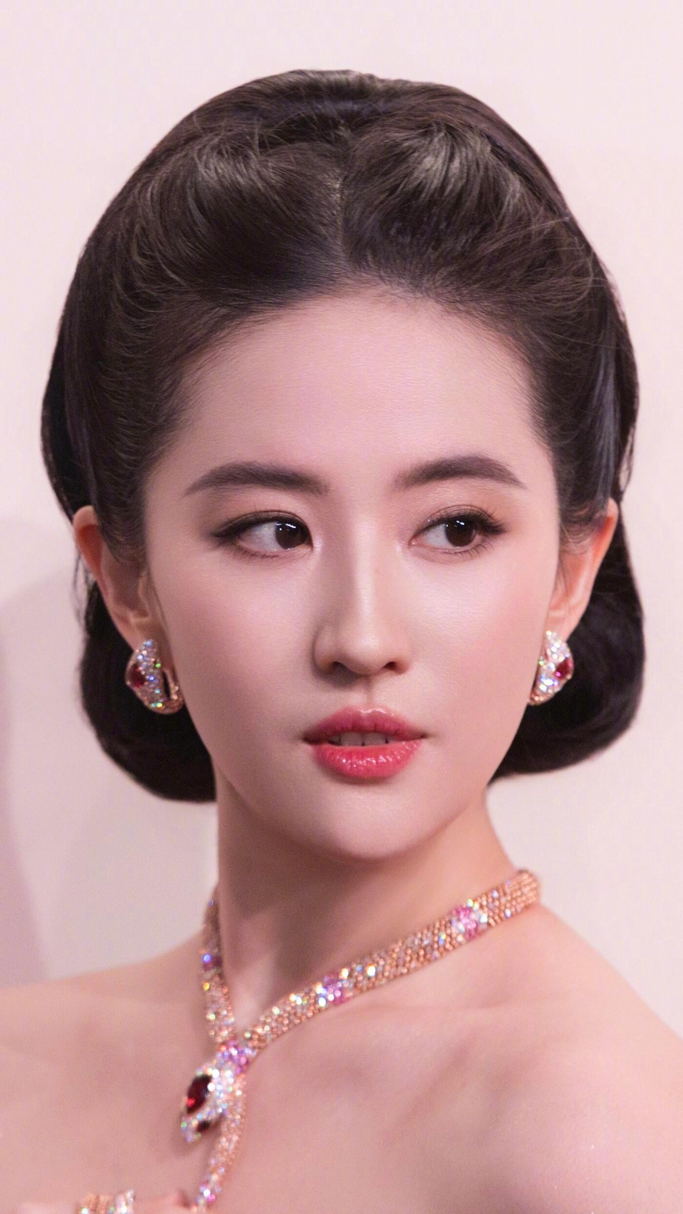 刘亦菲如此震撼的美貌！！！Let's感受！！！