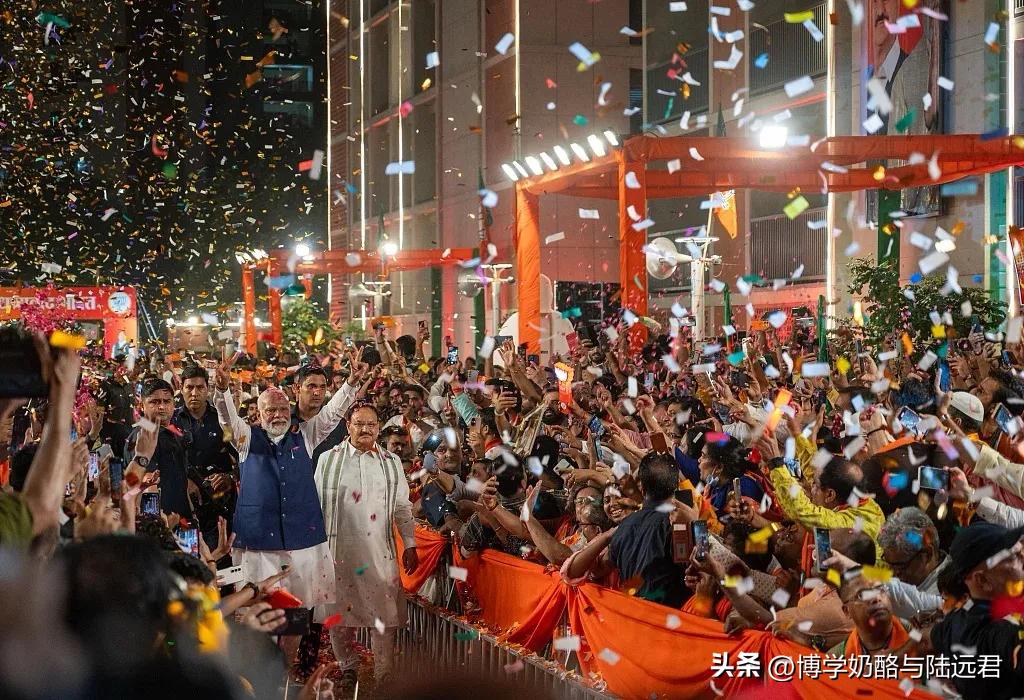 印度的这次惨败，不但暴露了印度自身的短板，也暴露了西方世界不再具有武力的优势，使