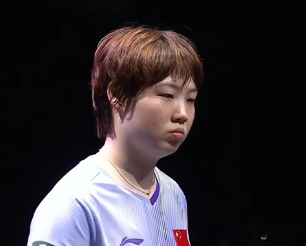 蒯曼为啥打陈幸同这么吃力 ，打孙颖莎的时候就好猛？有几点值得注意！
​一是蒯是借