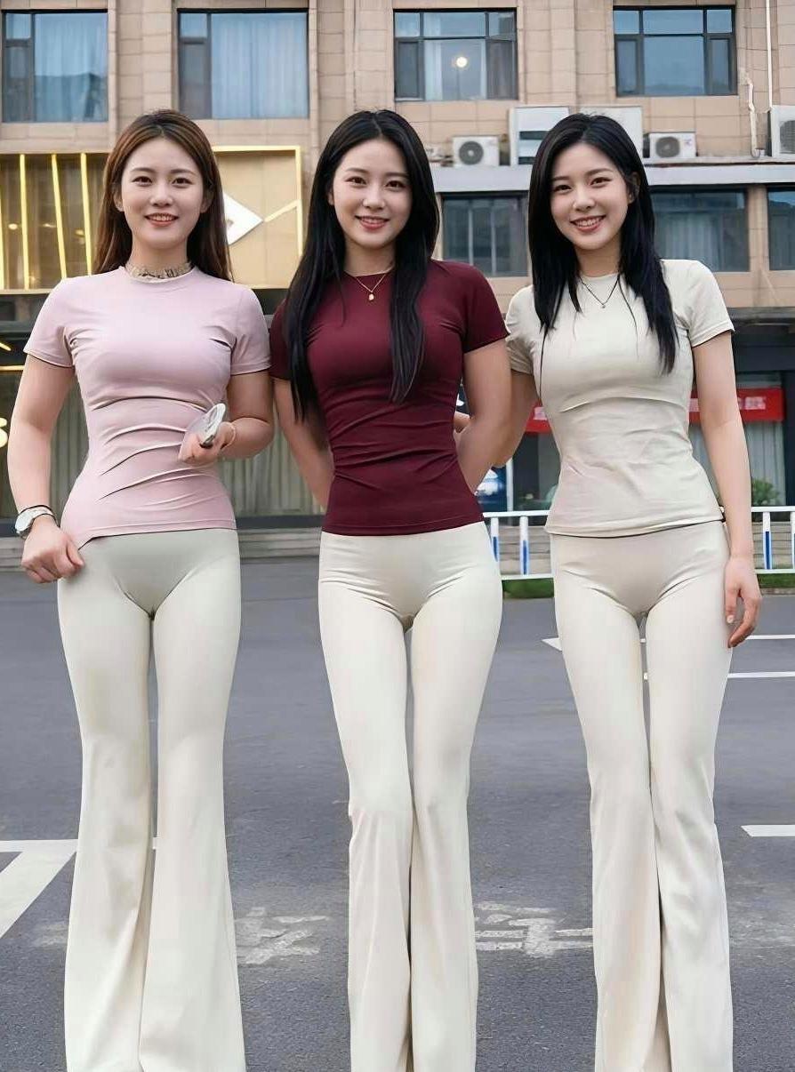 亭亭玉立的美女三胞胎？