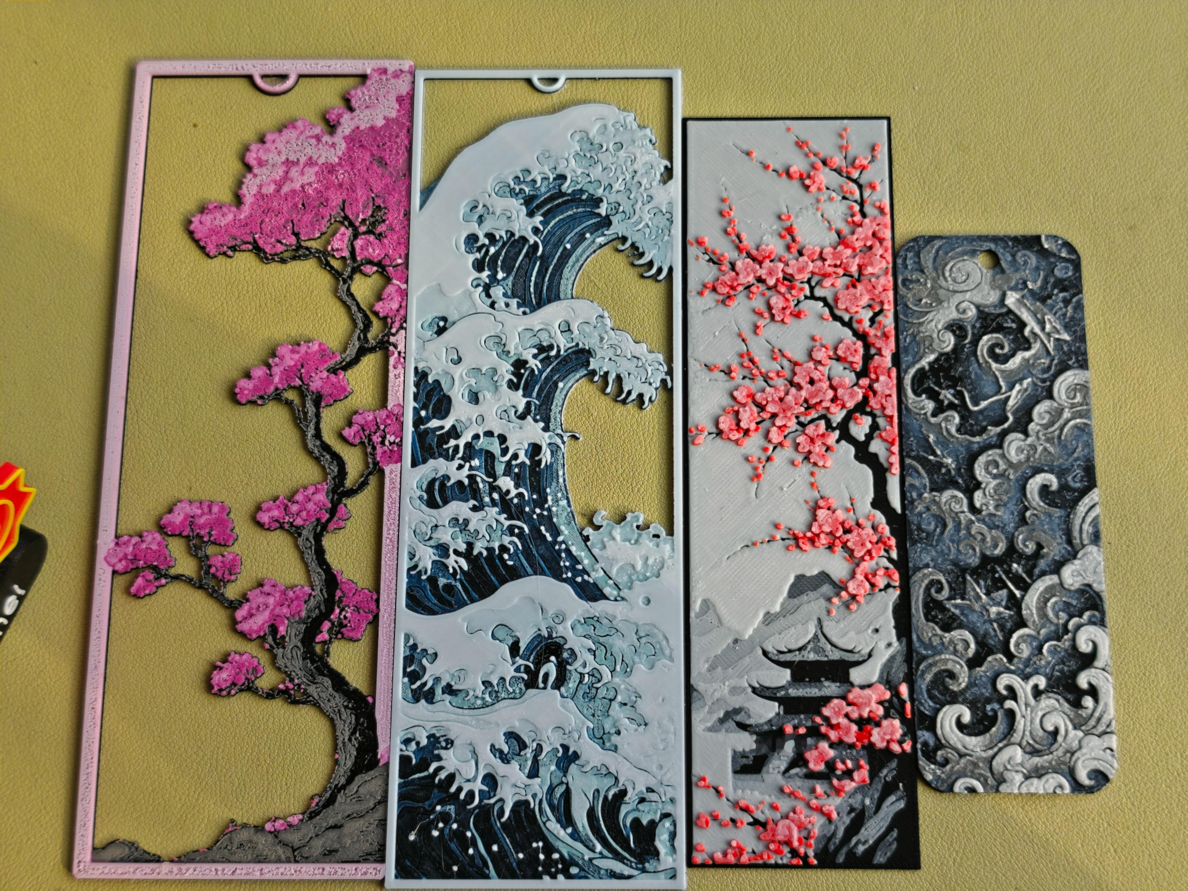 代工的3D打印书签和浮雕画，差不多大的2块钱，小的1块5，还是很实惠的～浮雕画下