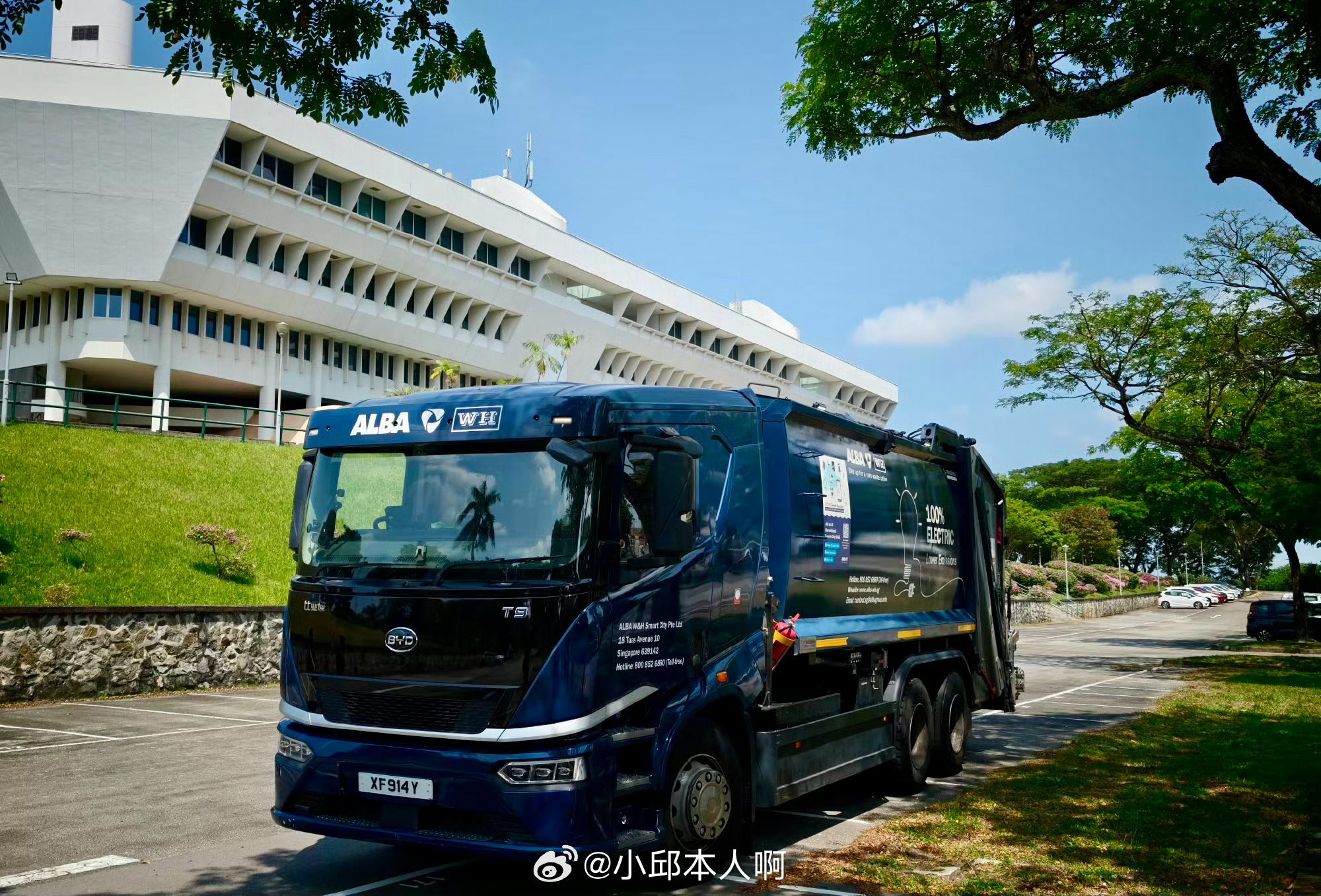 比亚迪在新加坡卖车，靠自己的技术和本地服务，家用车、商用车都有不错的发展，也在推