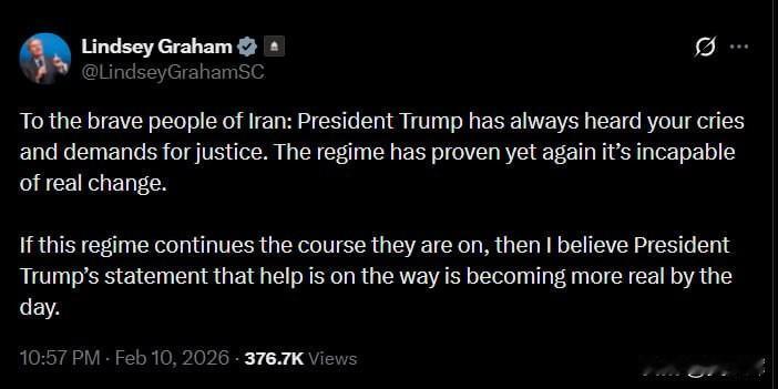 “特朗普总统关于‘援助已在路上’的表态，正一天比一天更接近现实。”
 
美国强硬