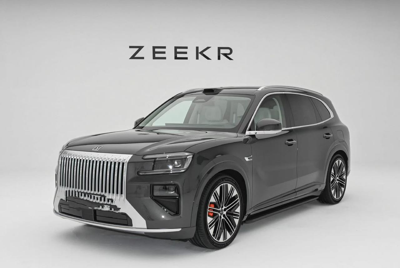 极氪8X正式开启预售，标配激光雷达+伊姆斯躺椅
预售价37.68-51.68万元