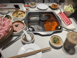 收到了海底捞小姐姐的小纸条海底捞的服务谁来懂一下海底捞新出的这个小细节，对于喜欢