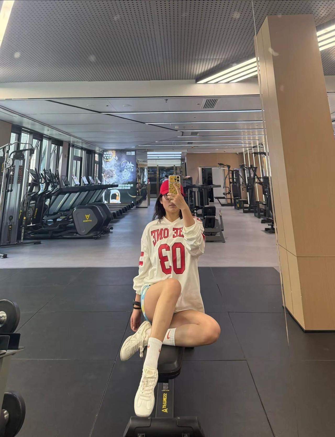 当我停止爱别人，才开始爱上我自己 把自己当女儿养之后，人生真的开挂了健身房穿搭 